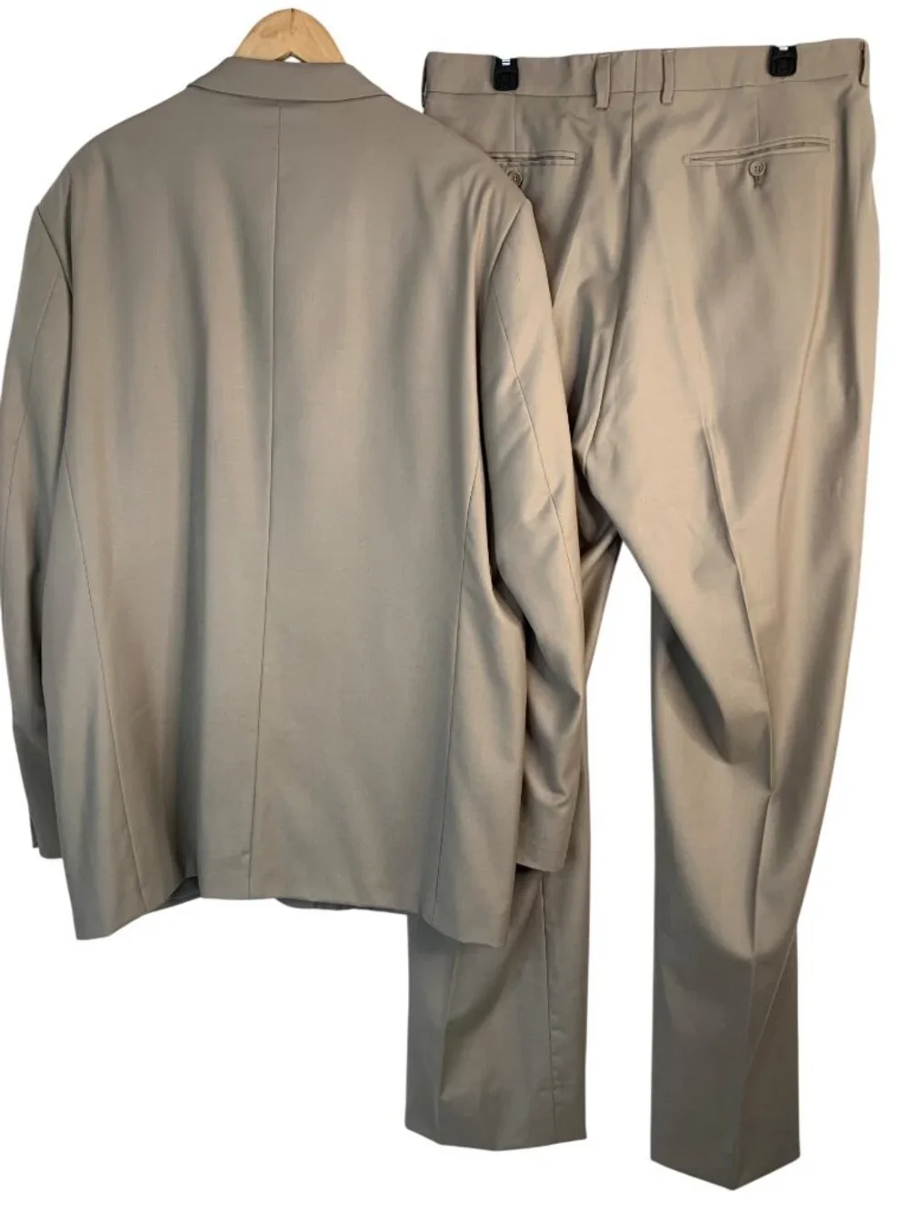 NWT Mantoni Mens Super 140s Suit Jacket & Pleated Pants Tan 48L x 37 Wool